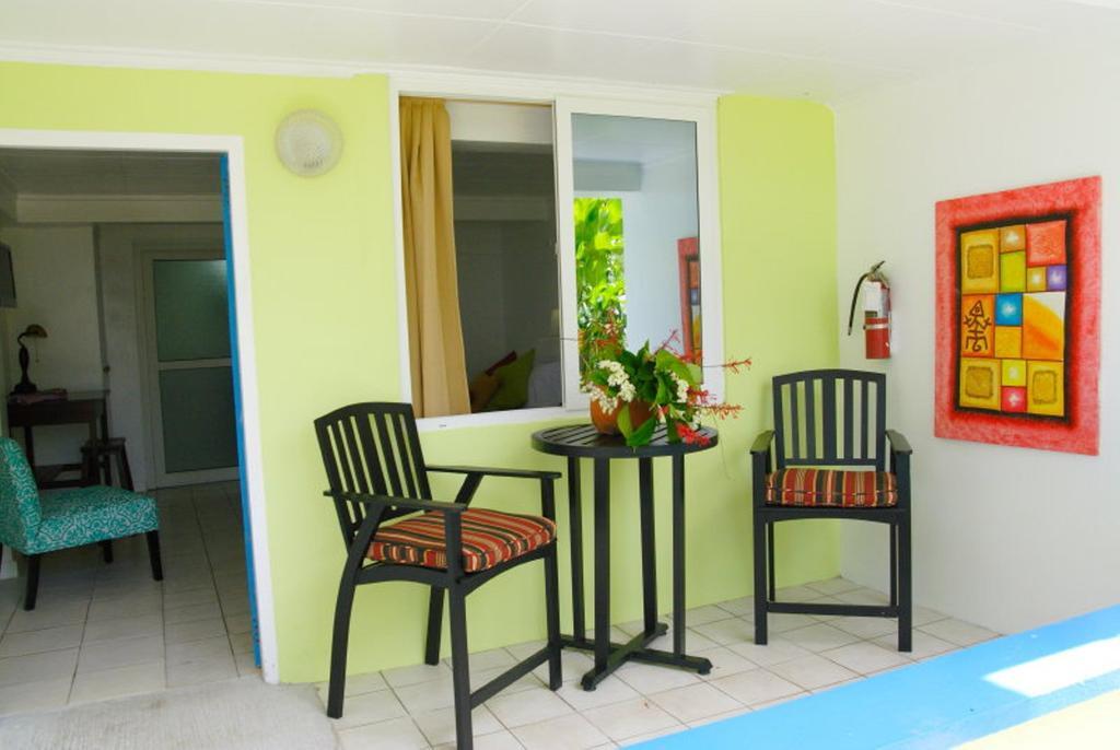 Castle Comfort Lodge Roseau Habitación foto
