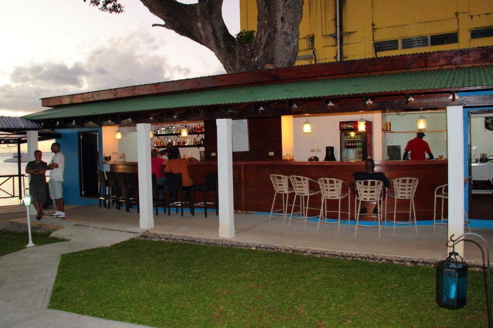 Castle Comfort Lodge Roseau Exterior foto